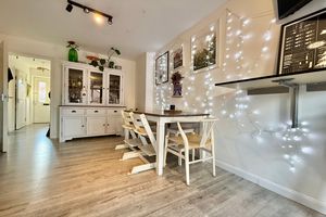 Dining Room- click for photo gallery